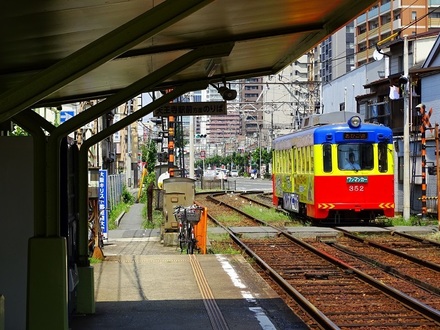 阪堺電軌モ351形 (松虫駅)