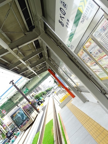 阪堺電軌1001形堺トラム 「紫おん」 (阿倍野駅から)