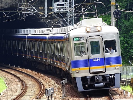 南海6300系 (天見駅から)