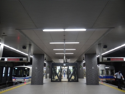 泉北高速7000系 & 南海6200系 (和泉中央駅)