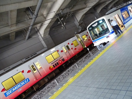 泉北高速5000系 (和泉中央駅)