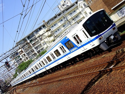 泉北高速7000系 (南海・住吉東駅から)