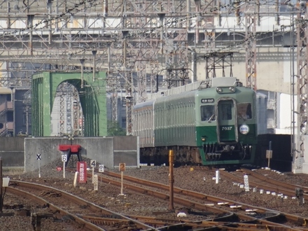 南海7000系+7000系・旧塗装車 (住ノ江駅から)