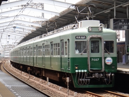 南海7000系・旧塗装車 (堺駅)