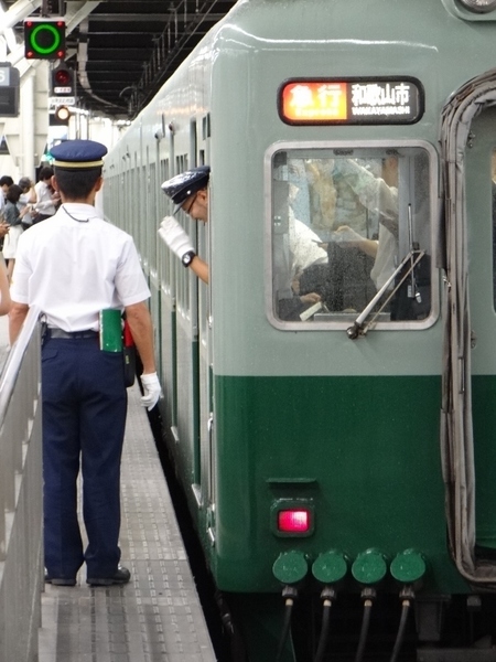南海7000系・旧塗装車 (なんば駅)