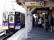 南海8000系 (浜寺公園駅)