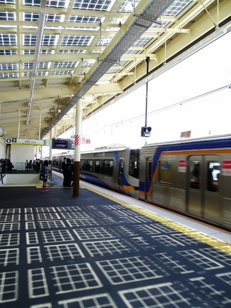 南海12000系+9000系サザン (羽衣駅・新下りホーム)