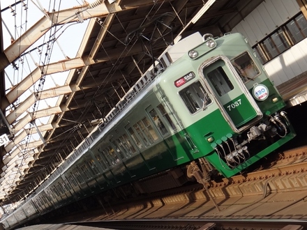 南海10000系+7000系サザン ・ 旧塗装車 (天下茶屋駅)