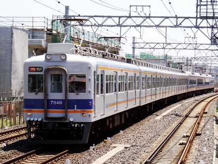 7000系+10000系サザン (羽衣駅から ・ 2013.07)