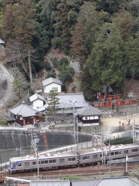 南海2000系ズームカー (高野下駅付近の高台から)