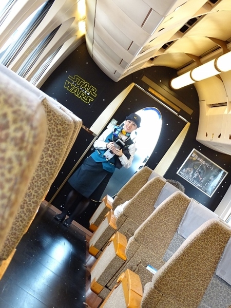 南海50000系ラピート 「スターウォーズ/フォースの覚醒」 号 & 女性車掌様☆