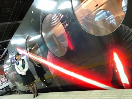 南海50000系ラピート 「スターウォーズ/フォースの覚醒」 号 & 女性車掌様☆(なんば駅)