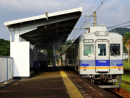 南海7100系ワンマン改造車 (深日町駅)