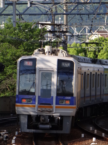 1000系 (河内長野駅から)